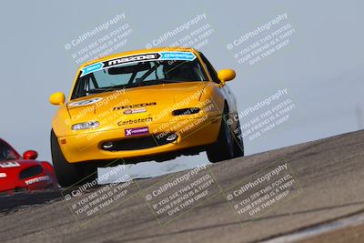 media/Oct-26-2025-CalClub SCCA (Sun) [[8ce1e69566]]/Group 5/Grapevine/